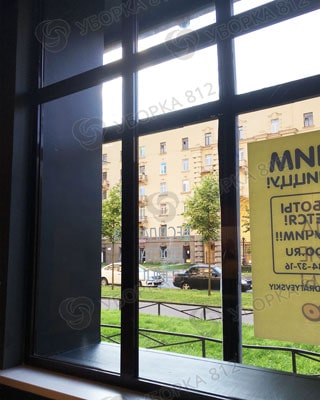Мытье витрин в Санкт-Петербурге